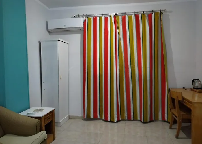 Hostel 3 A In Of 4