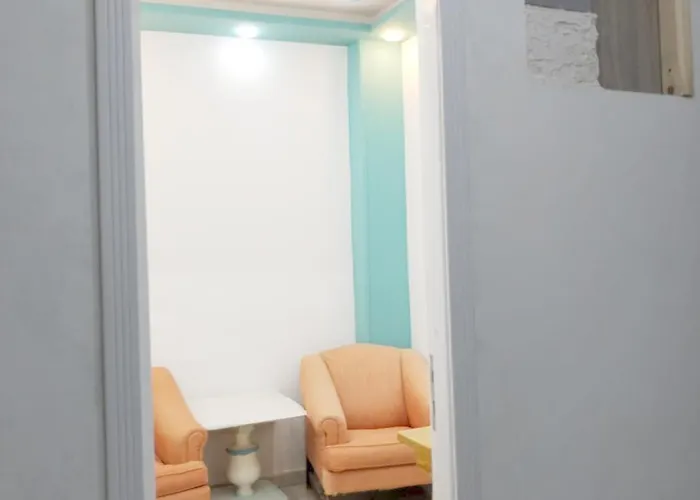 Hostel 3 A In Of 4 *